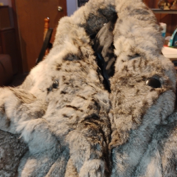 Women's Gray Faux Fur Coat - Picture 1 of 5
